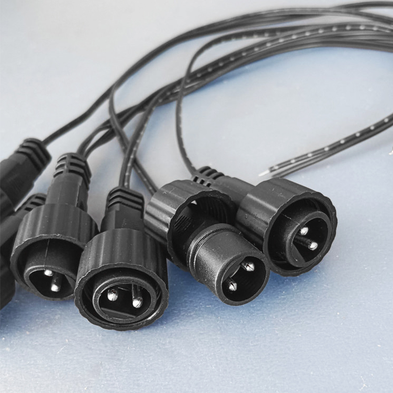 2ピンLEDコネクタと25cm接続ワイヤー付きソーラーストリ - Outdoor Lighting Connectors のレビューと価格